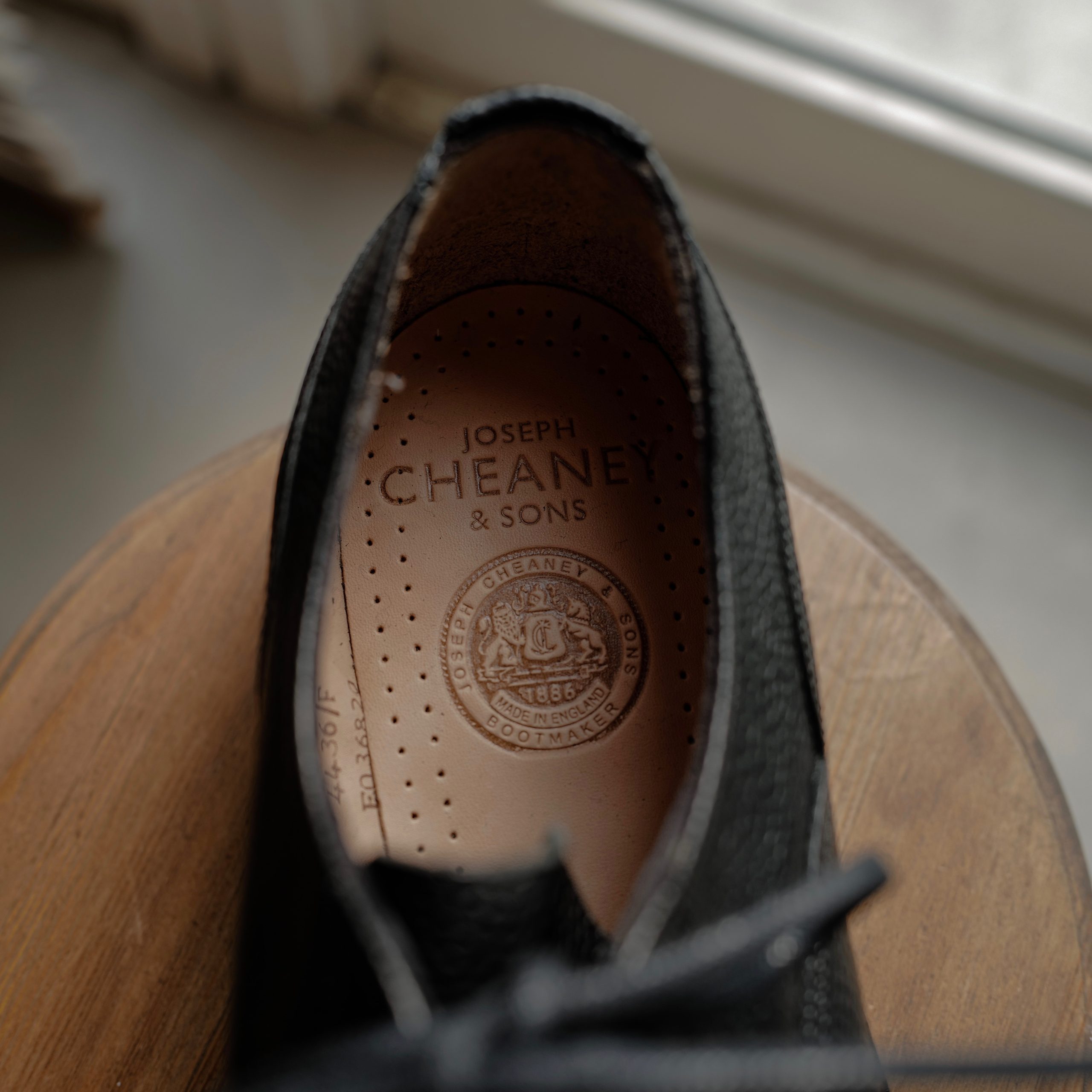 面白い歴史を持つ英国屈指の革靴メーカー【JOSEPH CHEANEY